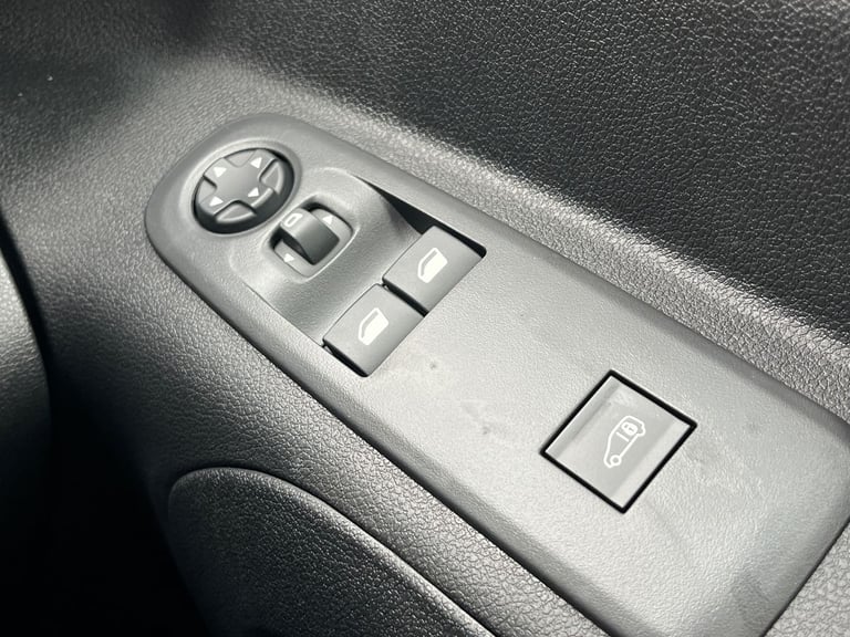  Vauxhall Combo 1.5 Turbo D 2300 Prime Xl Panel Van 6dr Diesel Manual Lwb Euro