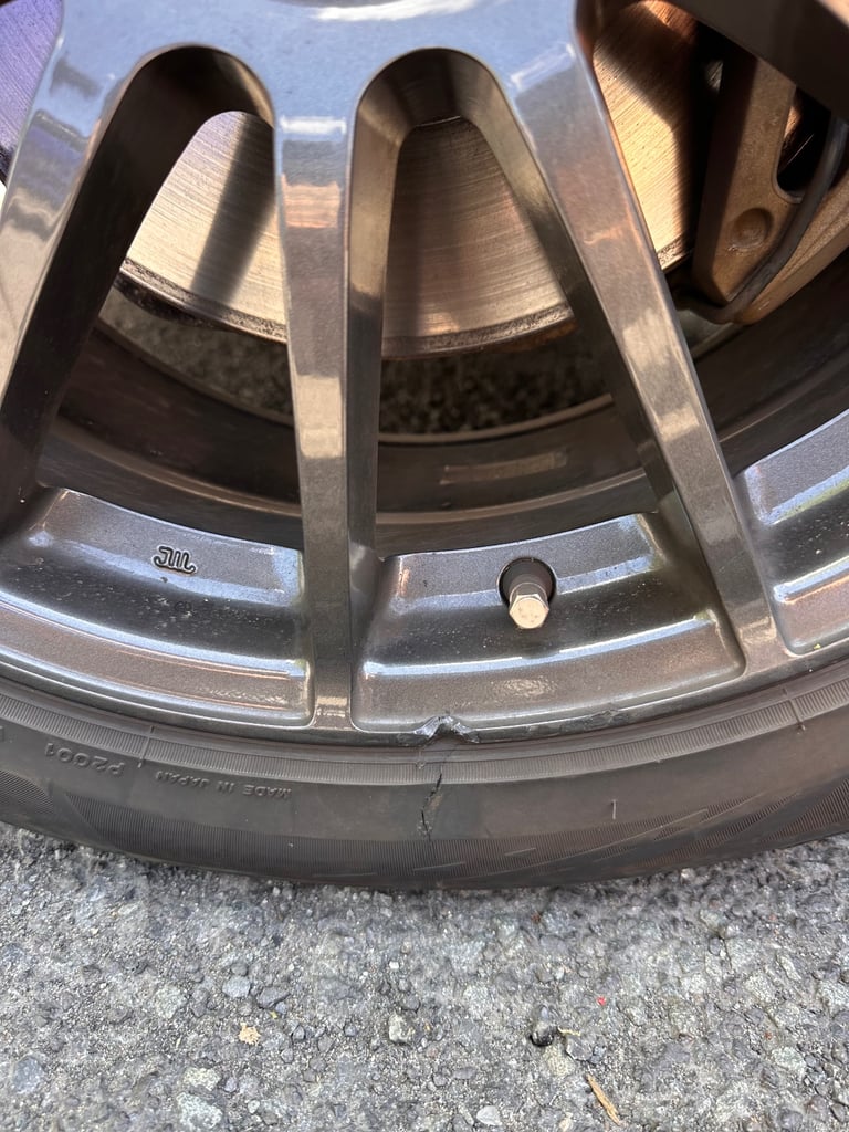 BMW 19 inch alloys with tyres