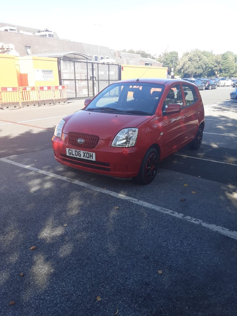Kia Picanto LX with 2 keys, long mot, extensive service history,A/C,free to use in clean air zones! 