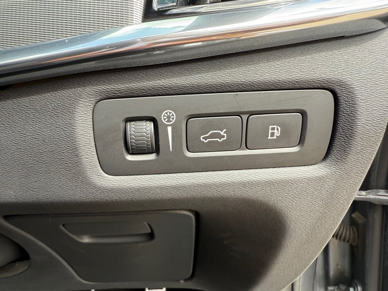 2018 Volvo S90 2.0 T8 Hybrid R DESIGN Pro 4dr AWD Geartronic SALOON Petrol Parallel Phev Automatic