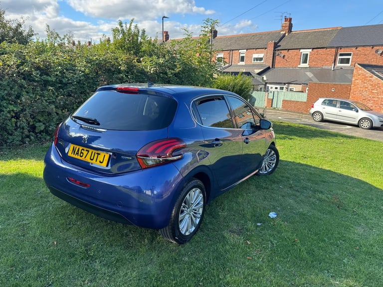2017 Peugeot 208 1.2 Allure 5Dr Hatch £4250