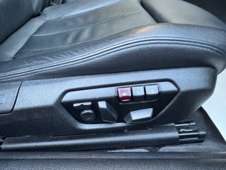 2014 BMW 4 Series 435i Luxury 2dr Auto COUPE Petrol Automatic