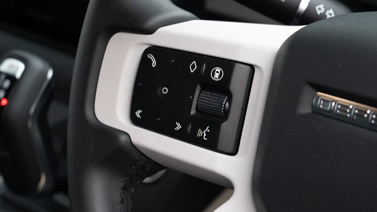 2025 Land Rover Defender (25 Reg) 90 3.0 D250 S Hard Top Commercial (3 Seat) (+VAT) Panel Van Die...