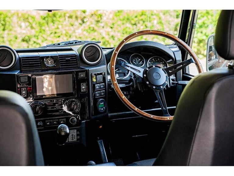 2013 Land Rover Defender 90 TDCi XS SUV Diesel Manual