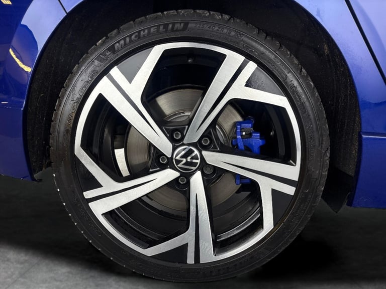 2023 Volkswagen Golf 2.0 TSI 320 R 4Motion 5dr DSG HATCHBACK PETROL Automatic