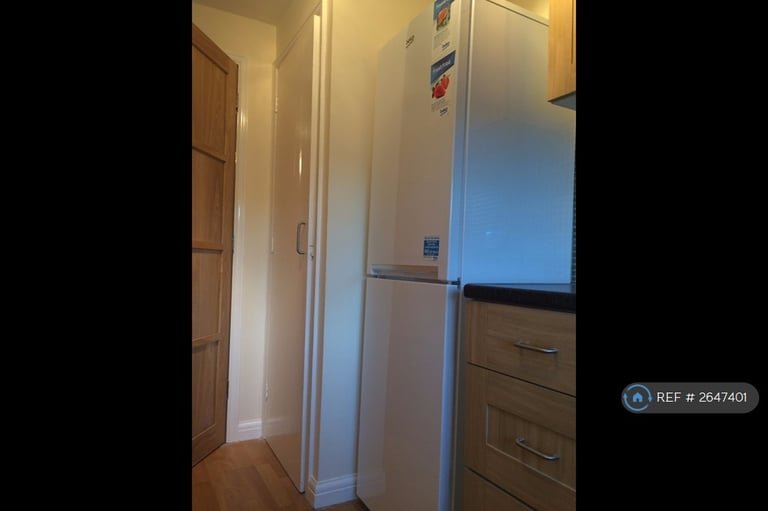 1 bedroom flat in St Gregory Close, Ruislip, HA4 (1 bed) (#2647401)