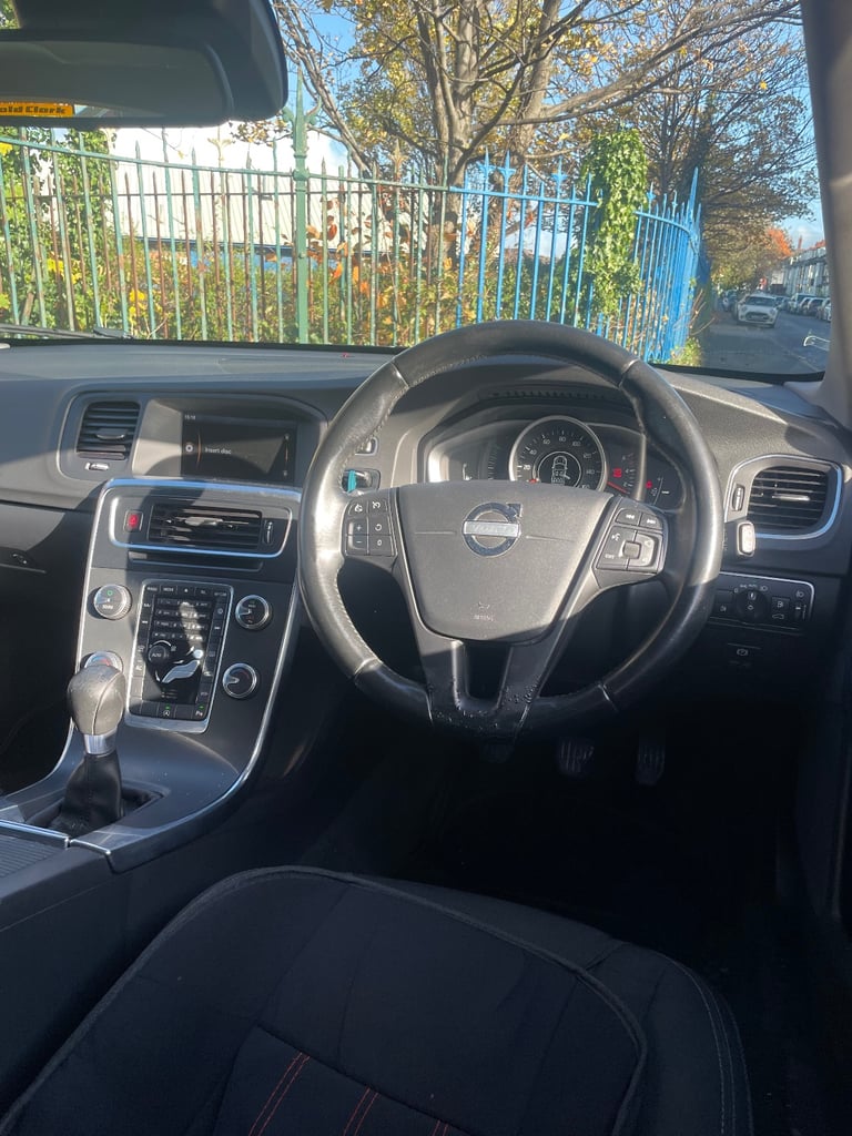 Volvo, V60, Estate, 2013, Manual, 1560 (cc), 5 doors