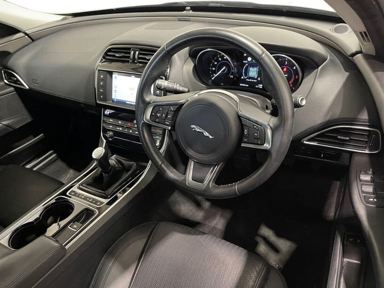 2018 Jaguar XE 2.0d Portfolio Saloon 4dr Diesel Manual Euro 6 (s/s) (180 ps) Saloon Diesel Manual