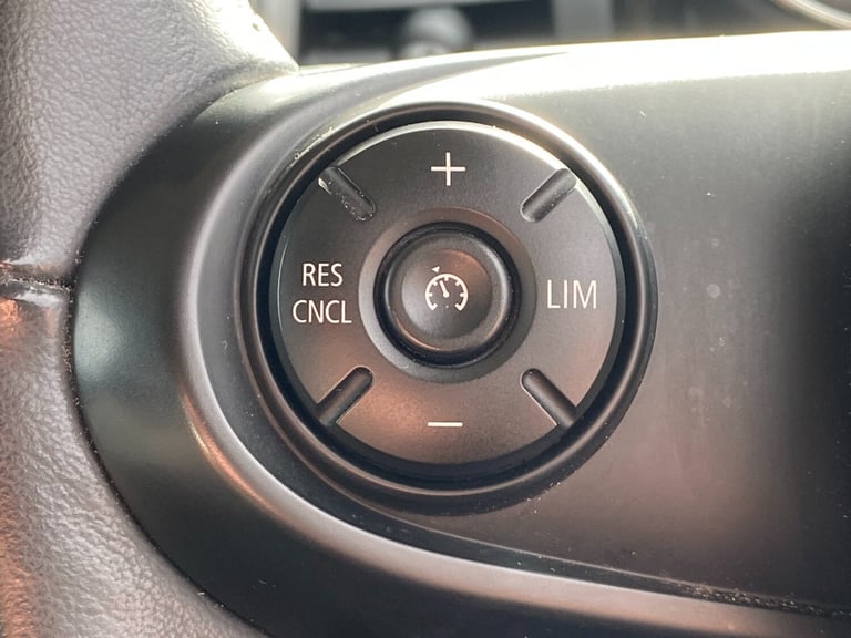 2017 MINI Hatch 2.0 Cooper S 3dr - Chili Pack &amp; Cruise Control &amp; Parking Sensors HATCHBAC...