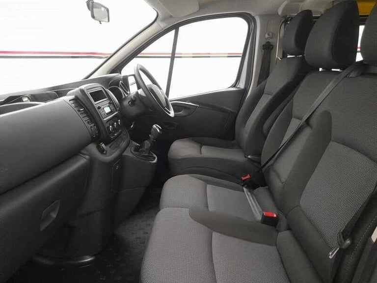 2021 Renault Trafic 2.0 dCi ENERGY SL28 Business 7 Seats 5dr MPV Diesel Manual