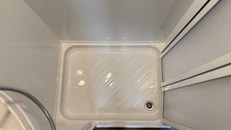 2022 Swift Sprite Major 4 SB Transverse Island Fixed Bed End Washroom