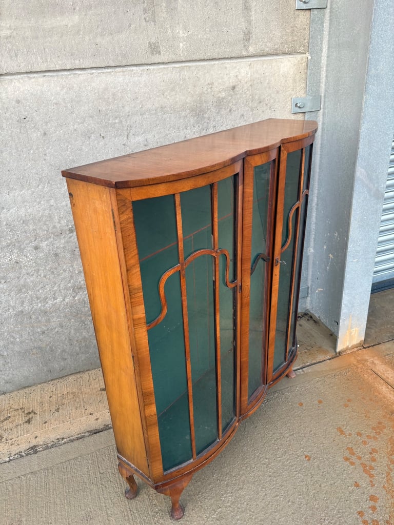 1930 art deco Spriggs & co display cabinet 