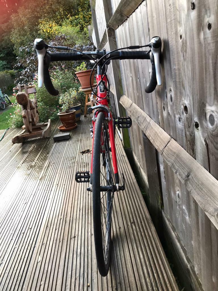 B’Twin racing bicycle Triban3 good condition 