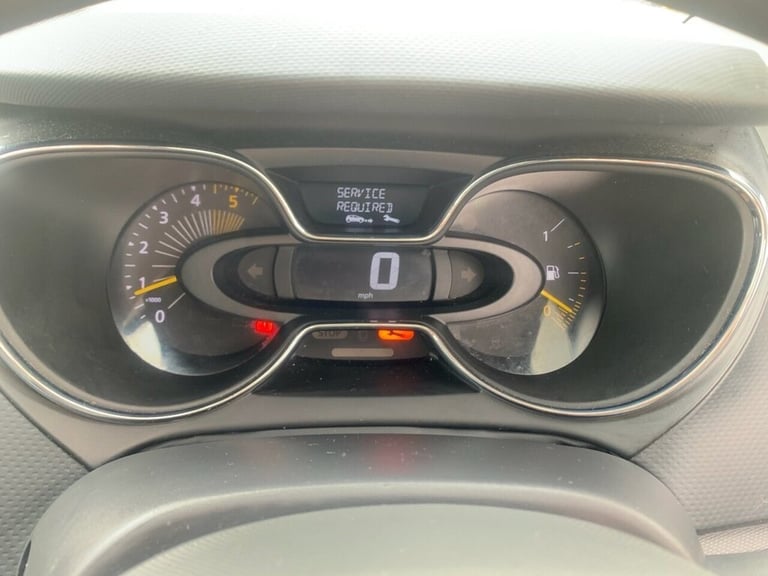 2014 Renault Captur 1.5 EXPRESSIONPLUS CONVENIENCE ENERGYTCE S/S 5d 90 BHP Hatchback Diesel Manual