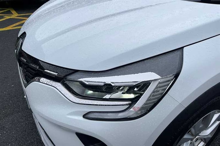 2020 Renault Captur 1.0 TCE 100 ICONIC 5DR Hatchback Petrol Manual