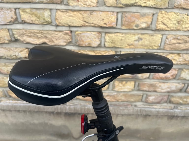 TREK 7.1 FX Step-Through Hybrid Lightweight Ladies bike in Black Charcoal colour
