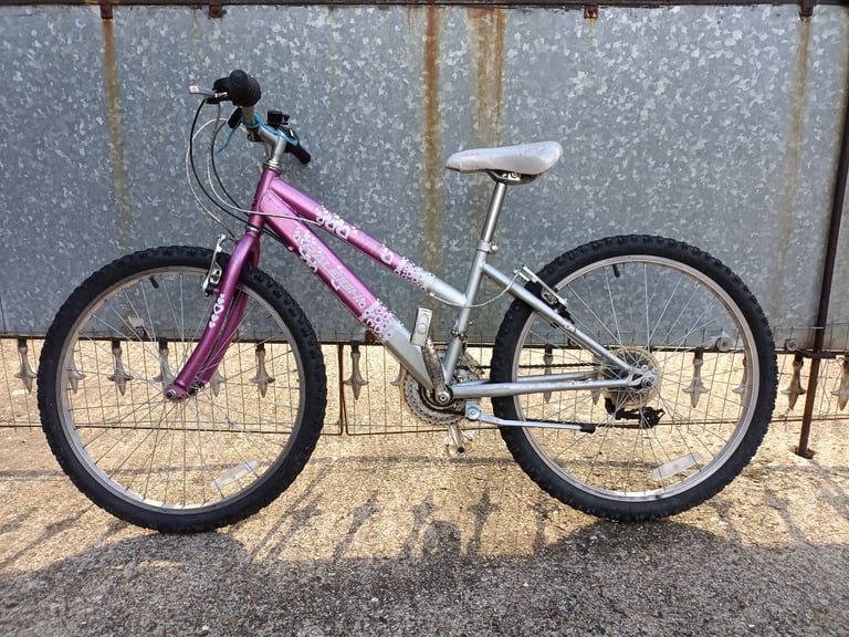 RALEIGH KRUSH24(PINK/SILVER) 24 INCH WHEEL CHILDS BIKE,SOLID KICK STAND,ALLOYBRAKES+LEVERS