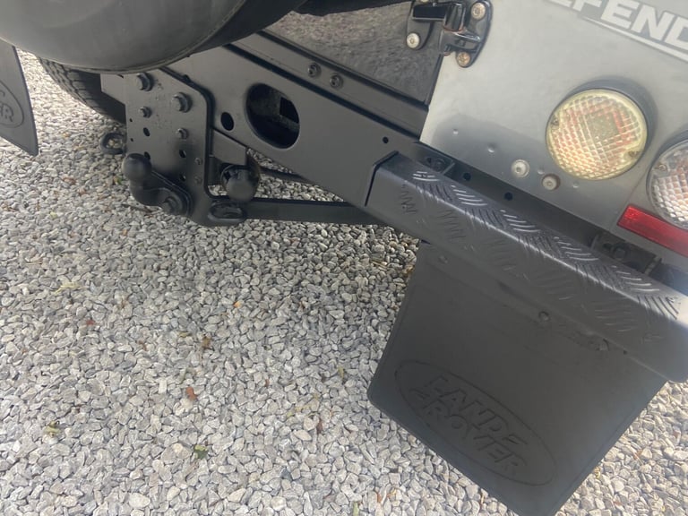 2012 Land Rover Defender Hard Top TDCi [2.2] PANEL VAN DIESEL Manual