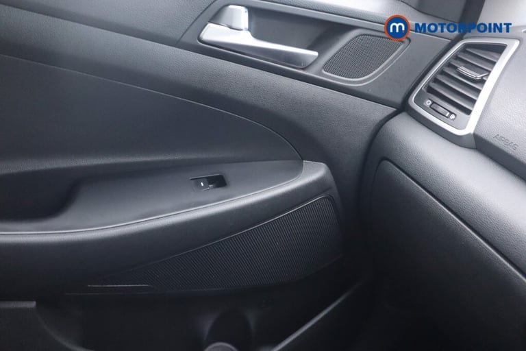 2017 Hyundai TUCSON 1.7 CRDi Blue Drive SE Nav 5dr 2WD SUV Diesel Manual
