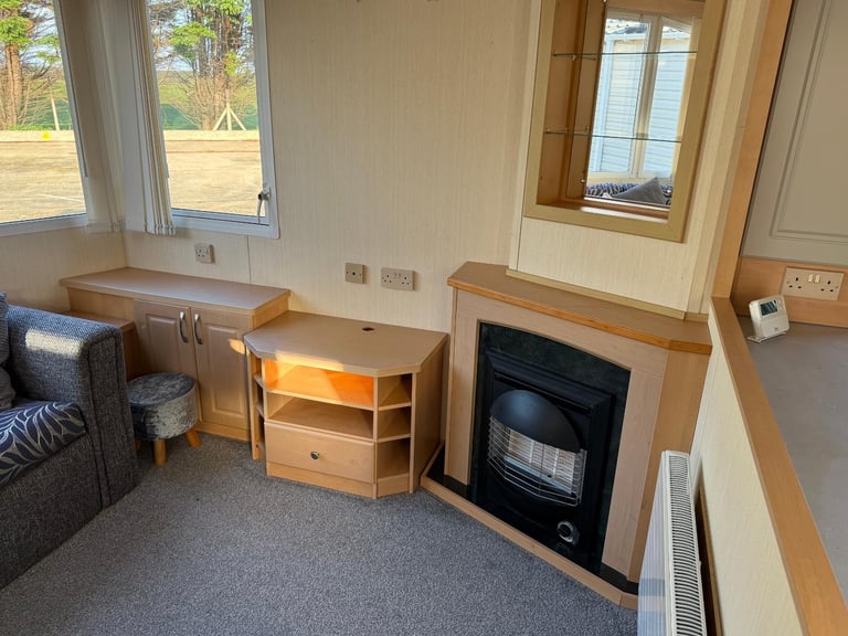 CHEAP CARAVAN FOR SALE OFF SITE 32FT X 12FT X 2 BEDROOMS / PRIVATE LAND