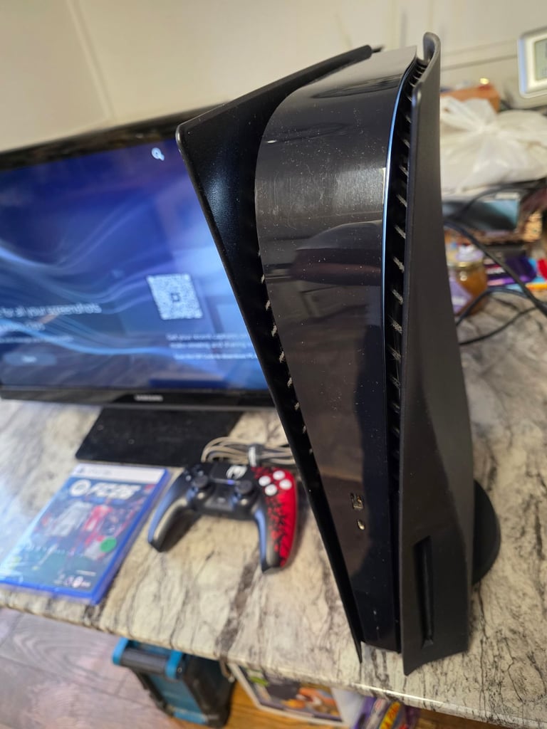 PlayStation 5 Console - Marvels Spider-Man 2 Limited Edition