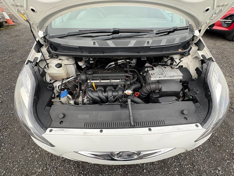 2013 Hyundai ix20 1.6 Active Hatchback 5dr Petrol Auto Euro 5 (123 bhp) Petrol