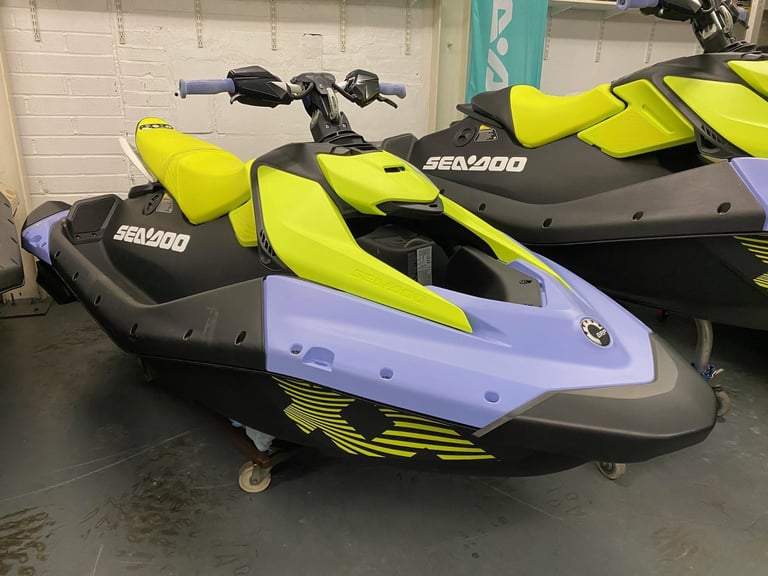 Sea-Doo Spark 3up Trixx 90 - Vapor Blue / Yellow