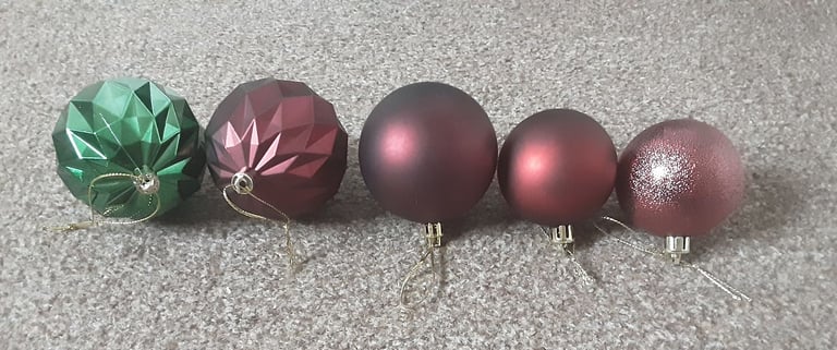 Bundle of 60 Christmas Baubles 