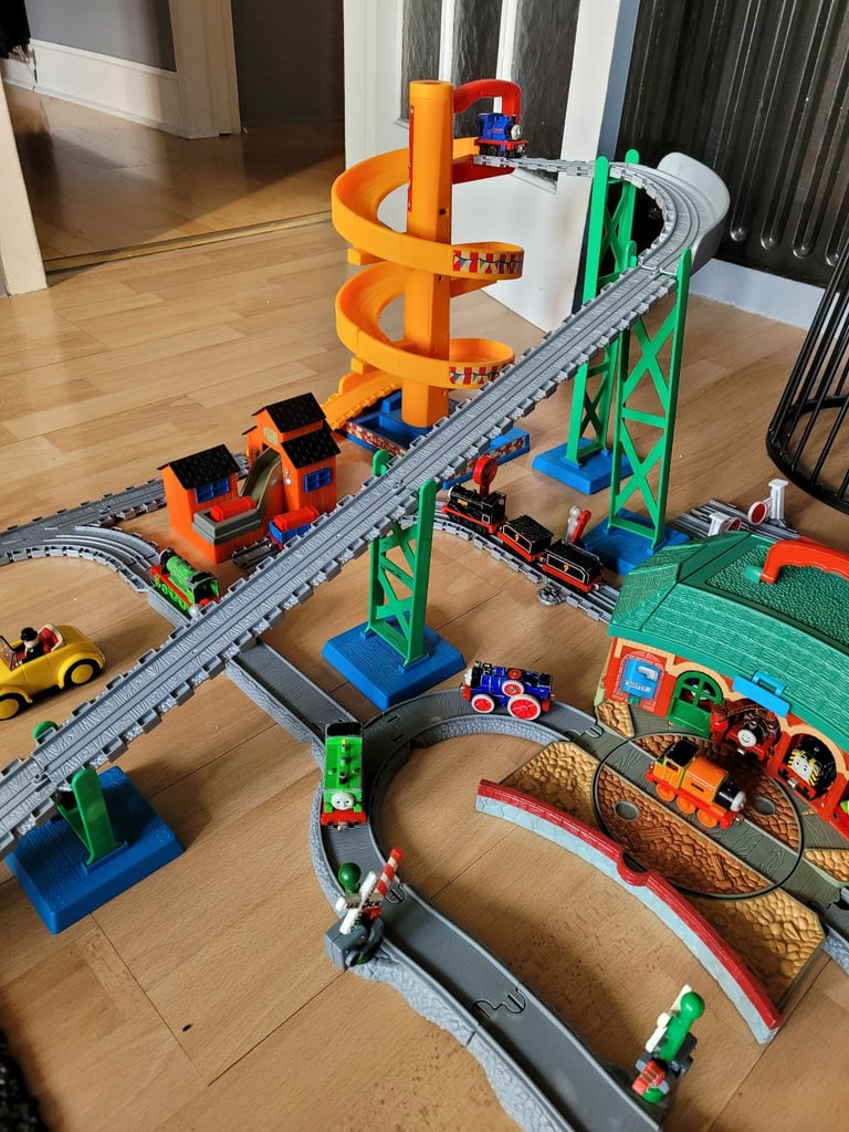 Take Along Thomas & Friends Bundle Includes Sets, Track, Diecast Trains & Friends