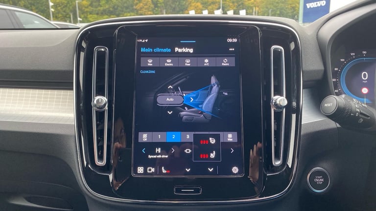 2022 Volvo XC40 2.0 B3 MHEV Plus SUV 5dr Petrol Hybrid DCT Auto Euro 6 (s/s) (163 ps) Petrol/Elec...