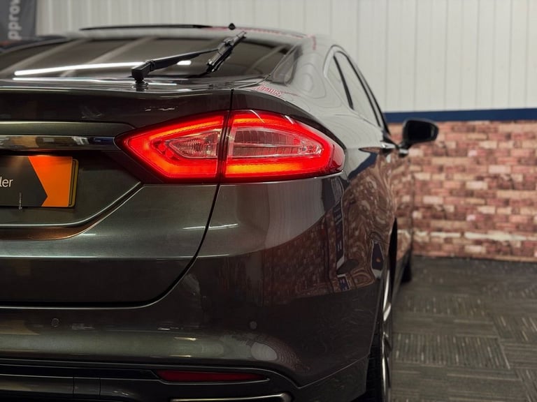 2018 Ford Mondeo 2.0 TDCi Duratorq Vignale Hatchback 5dr Diesel Manual Euro 6 (s/s) (150 ps) Hatc...