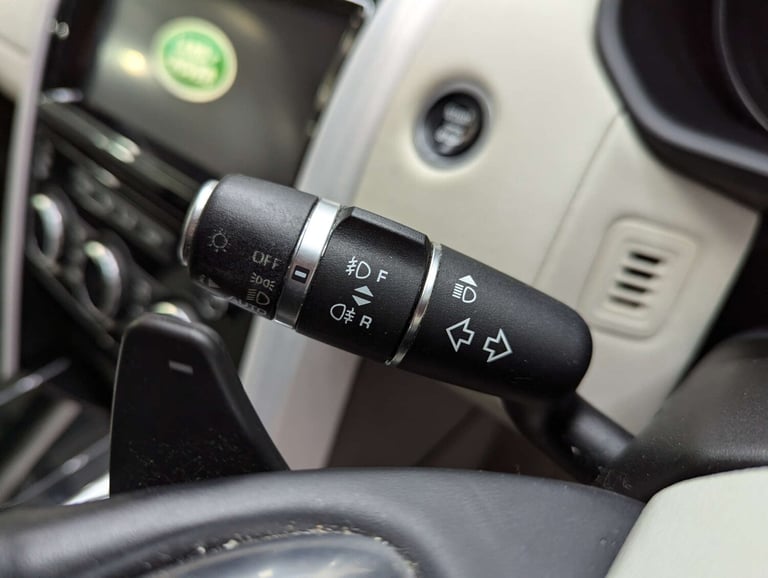 2017 Land Rover Discovery 2.0 Discovery HSE SD4 Auto 4WD 5dr SUV Diesel Automatic