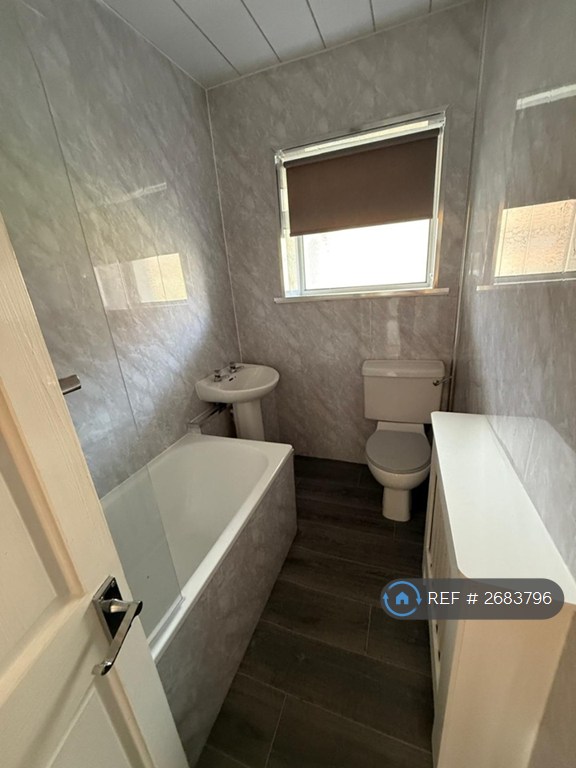 3 bedroom flat in Nethercairn Road, Glasgow, G43 (3 bed) (#2683796)