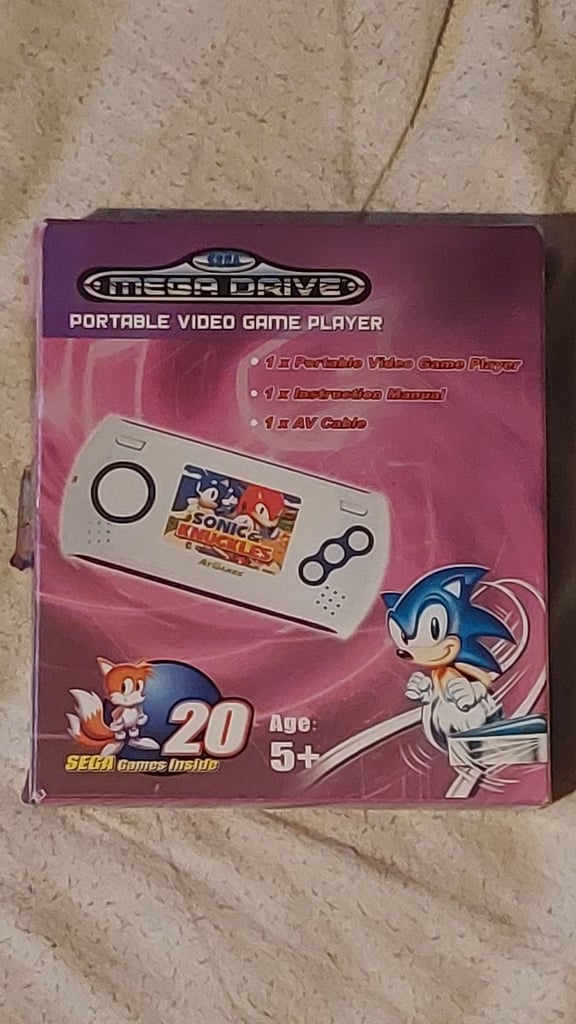 Megadrive portable console 