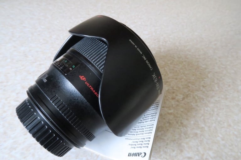 Canon EF 24mm f/1.4 II USM Lens L Caps, Case, Box, Instructions