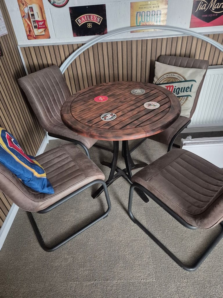 Round wooden top with metal base table