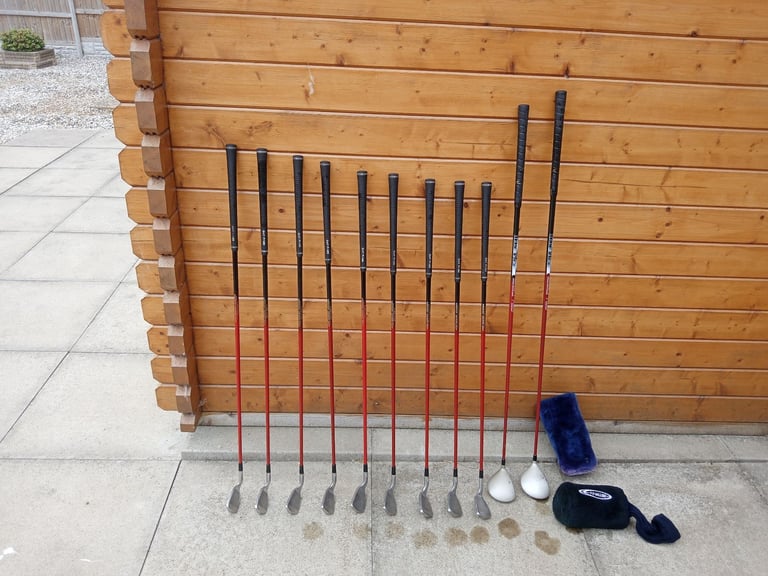image for Pinseeker Graphite shaft clubs