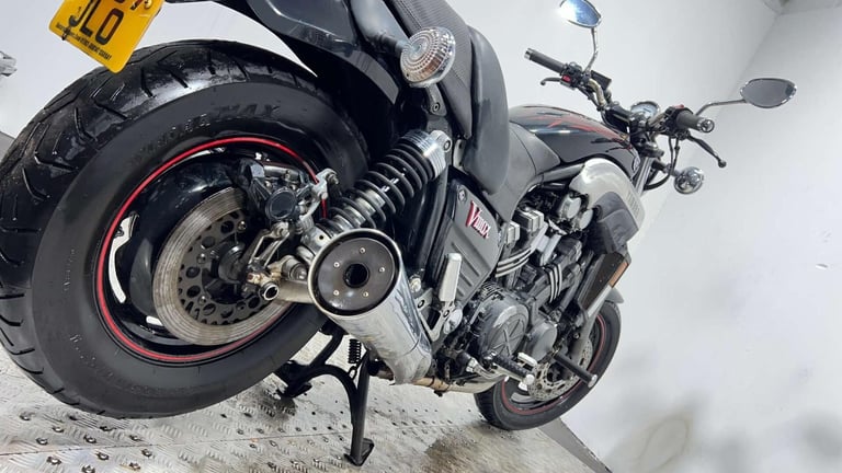 Yamaha Vmax [Phone number removed]K RUNNING PROJECT BIKE SPARES OR REPAIR CLASSIC CRUISER
