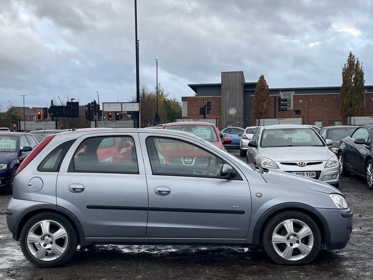 * 2004 VAUXHALL CORSA 1.2L 5 DOOR + IDEAL SMALL CITY CAR + LONG MOT * 