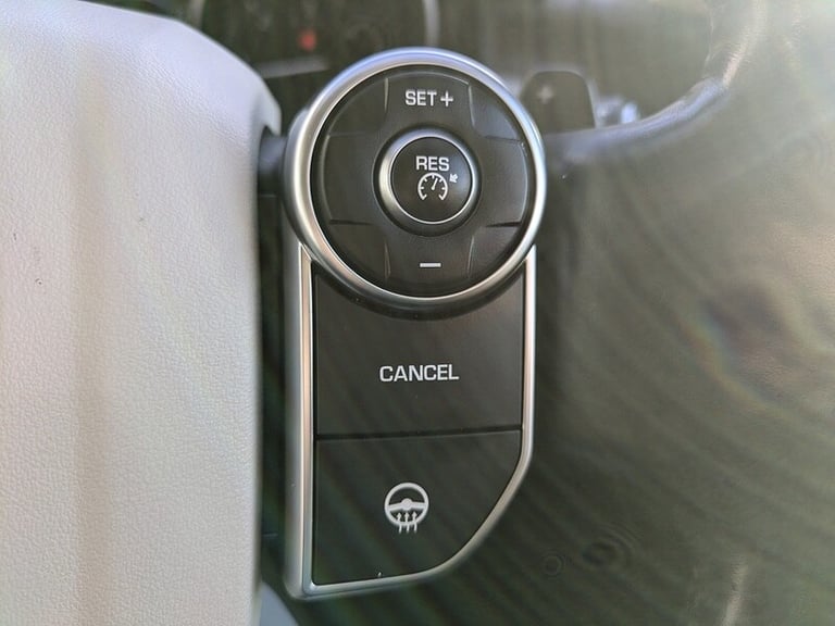 2017 Land Rover Discovery 3.0 TD6 HSE Luxury 5dr Auto ESTATE DIESEL Automatic