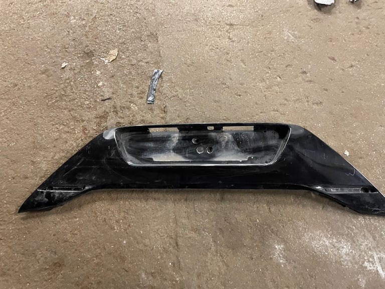 image for TOYOTA AYGO MK2 REAR BUMPER CENTRE SECTION MOULDING TRIM (2014-2017) 