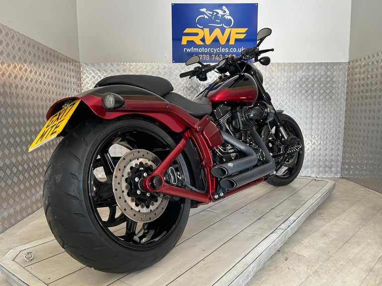 HARLEY-DAVIDSON PRO STREET BREAKOUT CVO 1801, 2017, ONLY 2 OWNERS & 1,463 MILES!