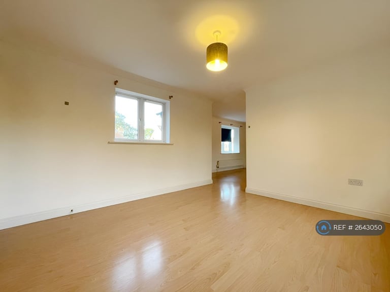 5 bedroom house in Willowmead Close, Runcton, Chichester, PO20 (5 bed) (#2643050)