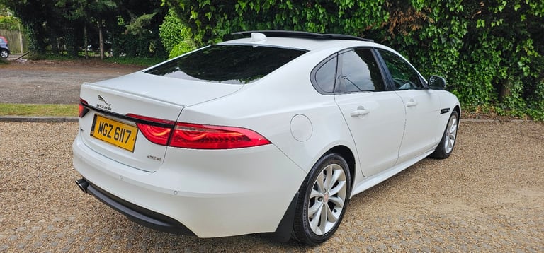 2016 Jaguar XF R-Sport 2.0D 180 Automatic 