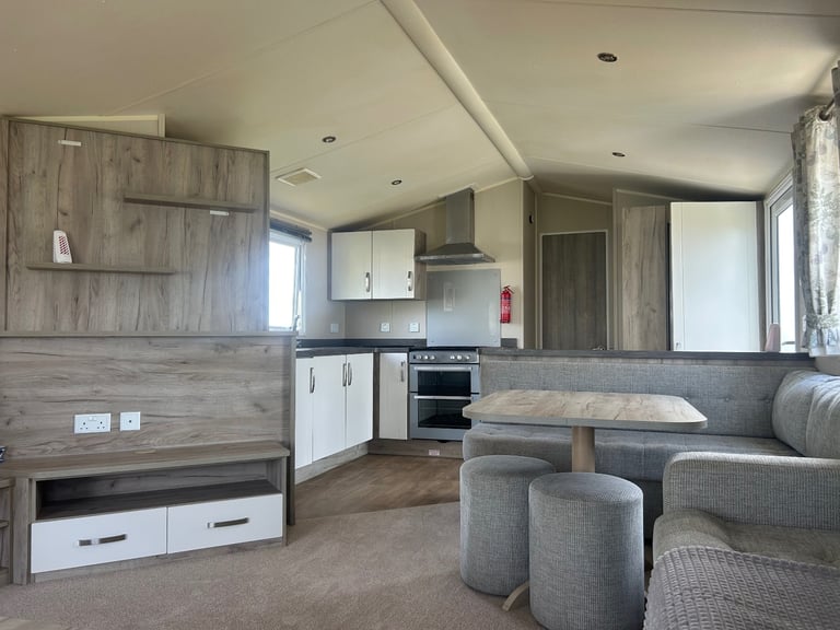 Mobile home for sale - 11.5 month season - Burgh Castle, Great Yarmouth