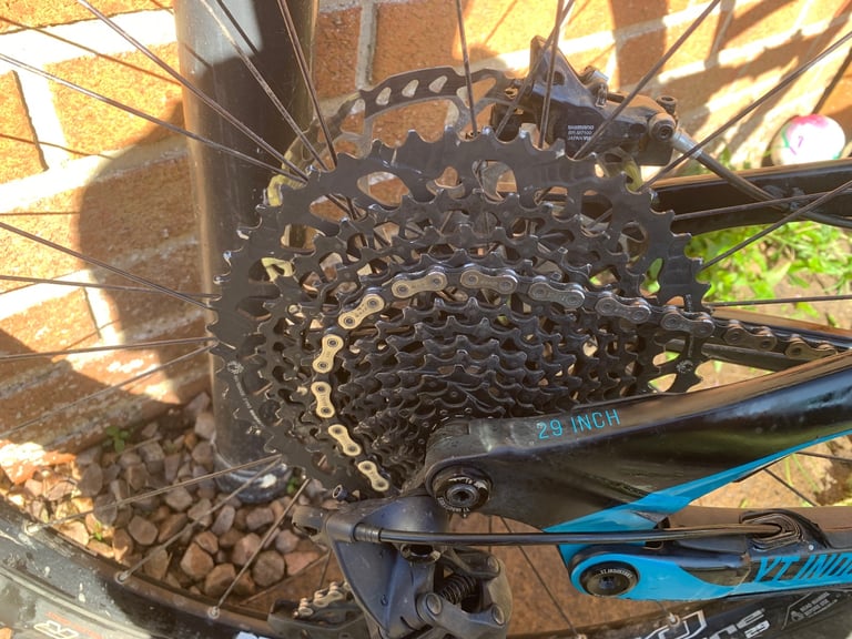 YT Jeffsy mountain bike 