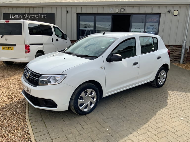 2017 Dacia Sandero 1.0 SCe Ambiance 5dr HATCHBACK Petrol Manual