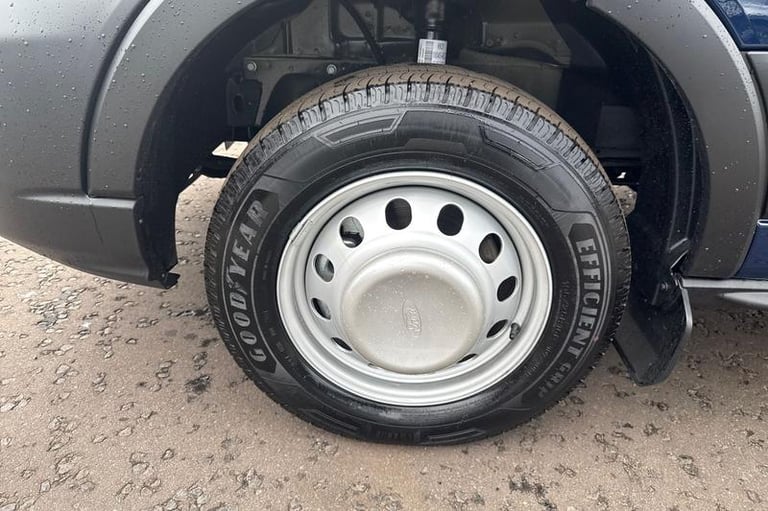 2025 Ford Transit 460 Leader L4 H3 ELWB High Roof 17 Seater Minibus RWD 2.0 EcoBlue 165ps, AI Min...