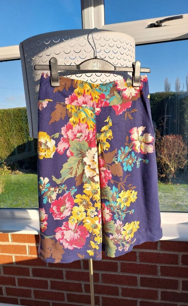 Joules Flower Print Skirt size 8 / XS