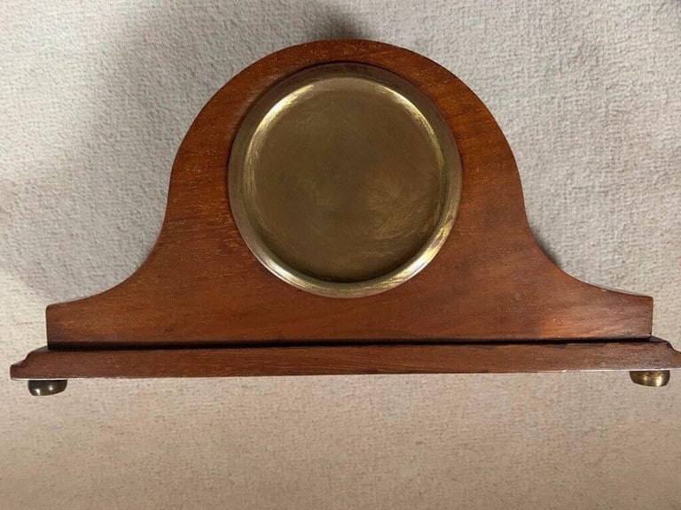 Mahogany mantelpiece clock with beautiful inlay